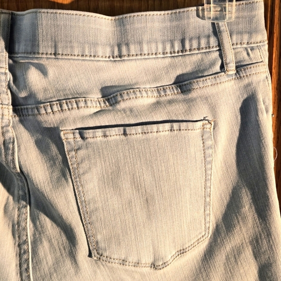 Ava & Viv Light Blue Skinny Jeans 18W Mid Rise Stretch Waistband 5-Pocket Denim - Picture 7 of 15